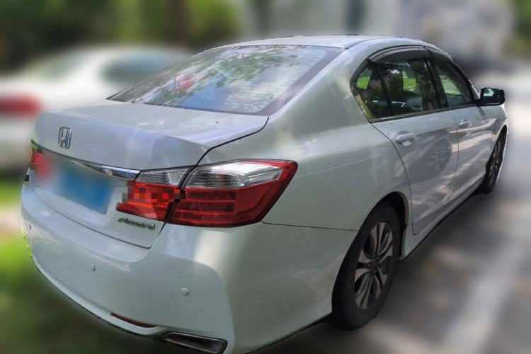Used Honda Accord 2015 2.0L LX Comfort Edition Rear Right 45 Deg