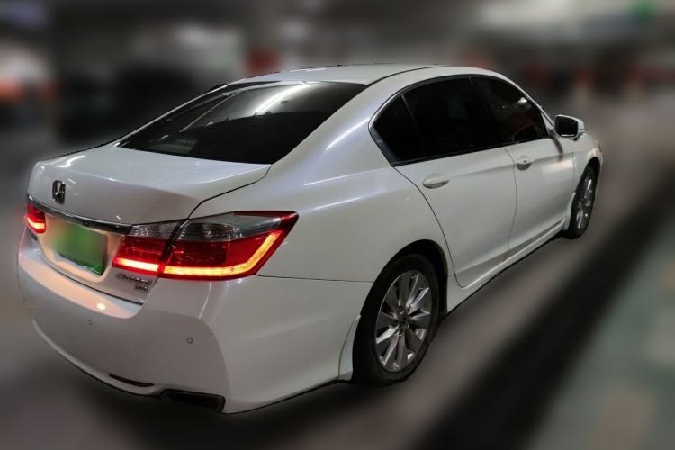 Used Honda Accord 2015 2.4L EX Luxury Edition Rear Right 45 Deg