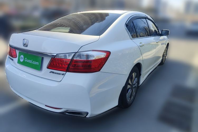 Used Honda Accord 2015 2.0L LX Comfort Edition Rear Right 45 Deg