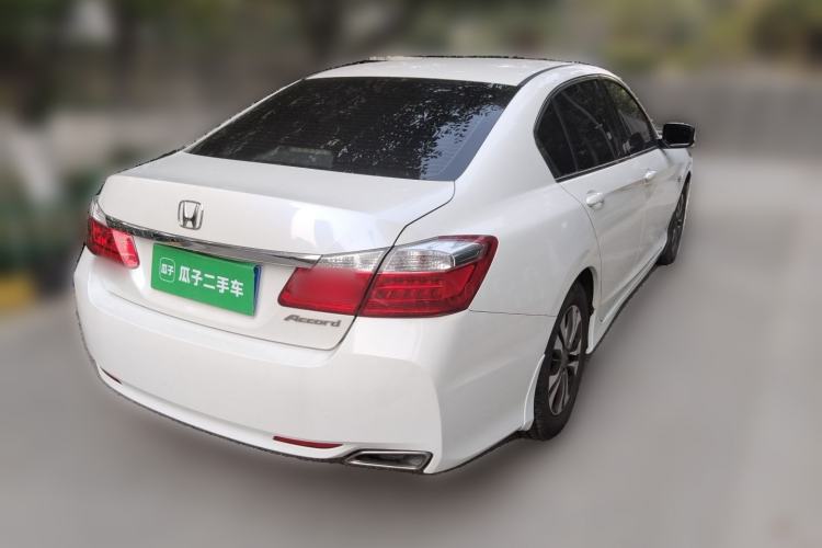Used Honda Accord 2015 2.0L LX Comfort Edition Rear Right 45 Deg
