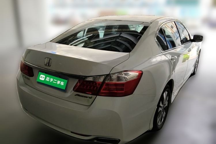 Used Honda Accord 2015 2.0L LX Comfort Edition Rear Right 45 Deg