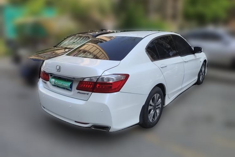 Used Honda Accord 2015 2.0L LX Comfort Edition Rear Right 45 Deg