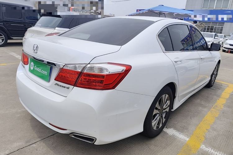 Used Honda Accord 2015 2.0L LX Comfort Edition Rear Right 45 Deg