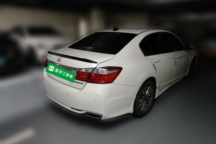 Used Honda Accord 2015 2.0L LX Comfort Edition Rear Right 45 Deg