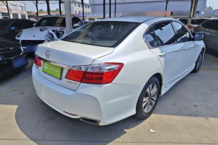 Used Honda Accord 2015 2.0L LX Comfort Edition Rear Right 45 Deg