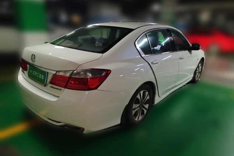 Used Honda Accord 2015 2.0L LX Comfort Edition Rear Right 45 Deg