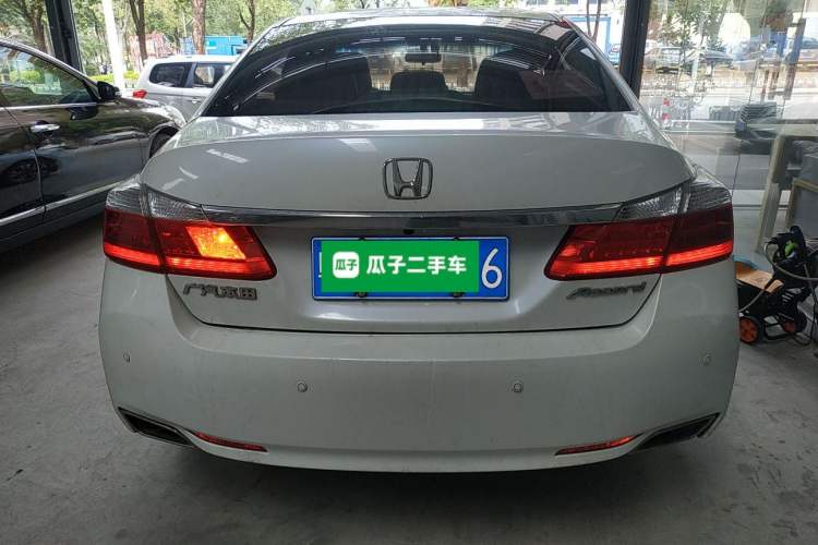 Used Honda Accord 2015 2.0L LX Comfort Edition Rear