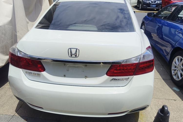 Used Honda Accord 2015 2.0L LX Comfort Edition Rear
