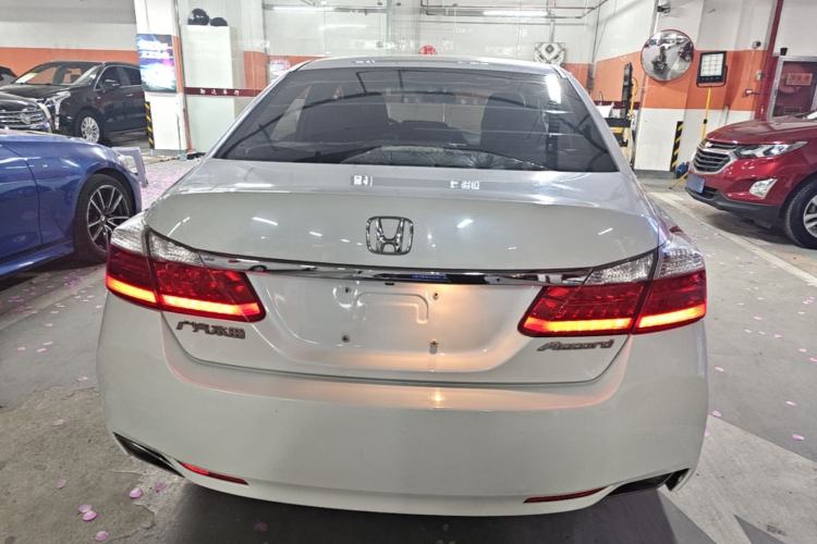 Used Honda Accord 2015 2.0L LX Comfort Edition Rear