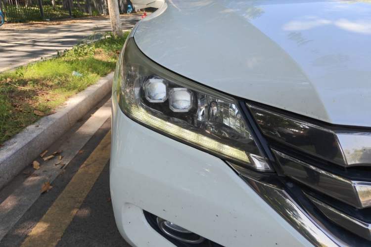 Used Honda Accord 2015 2.4L EX Luxury Edition Right Front Headlight
