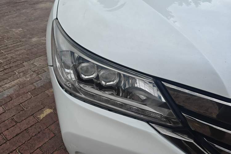 Used Honda Accord 2015 2.4L EX Luxury Edition Right Front Headlight