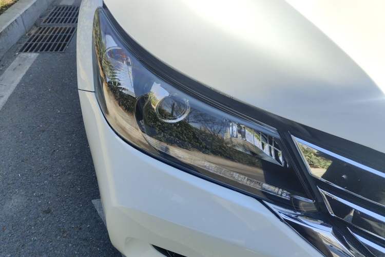 Used Honda Accord 2015 2.0L LX Comfort Edition Right Front Headlight