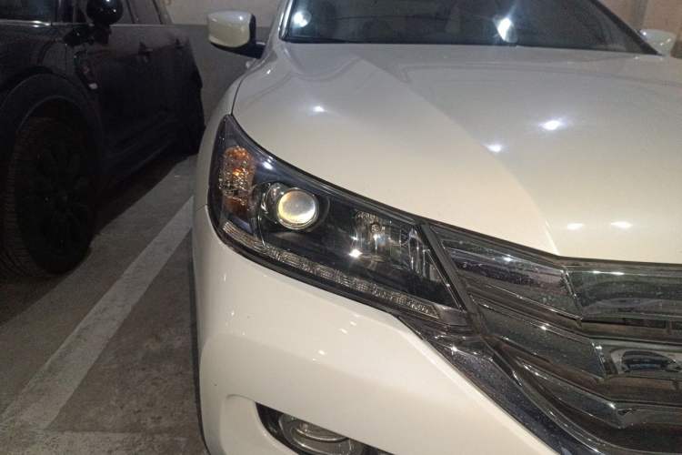 Used Honda Accord 2015 2.0L LX Comfort Edition Right Front Headlight