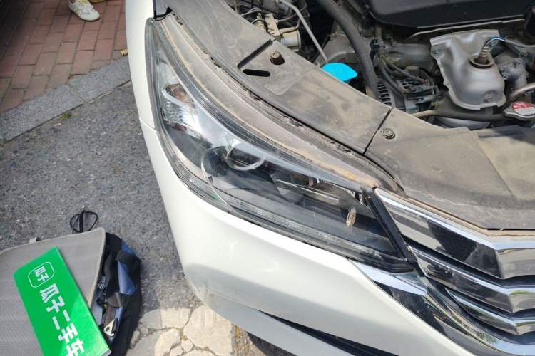 Used Honda Accord 2015 2.0L LX Comfort Edition Right Front Headlight