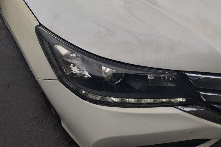 Used Honda Accord 2015 2.0L LX Comfort Edition Right Front Headlight