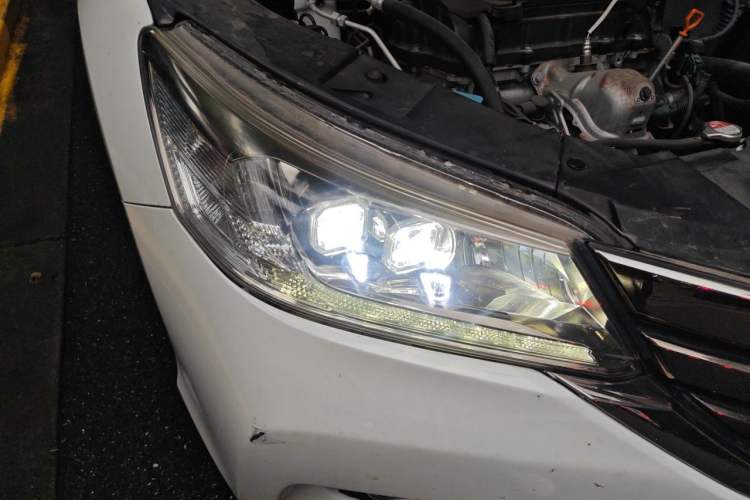 Used Honda Accord 2015 2.4L EX Luxury Edition Right Front Headlight