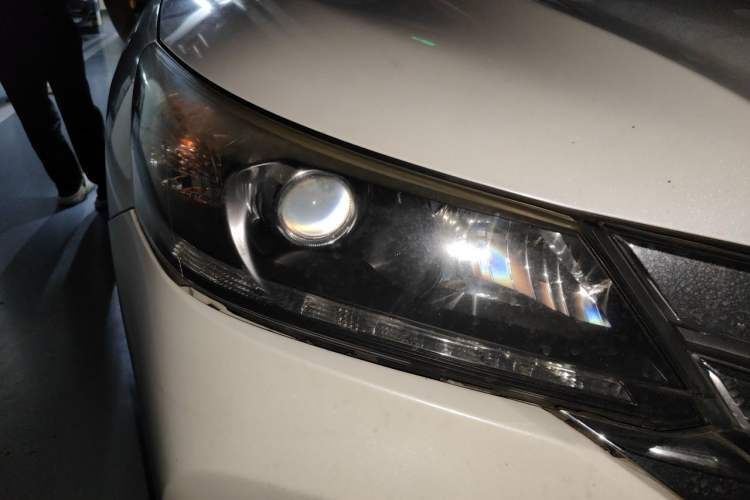 Used Honda Accord 2015 2.0L LX Comfort Edition Right Front Headlight