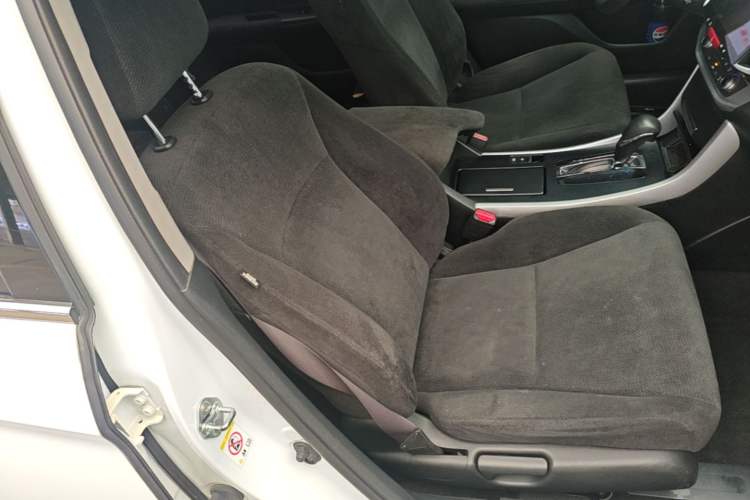 Used Honda Accord 2015 2.0L LX Comfort Edition Right Front Seat