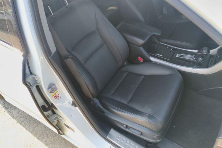 Used Honda Accord 2015 2.0L LXS Elite Edition Right Front Seat