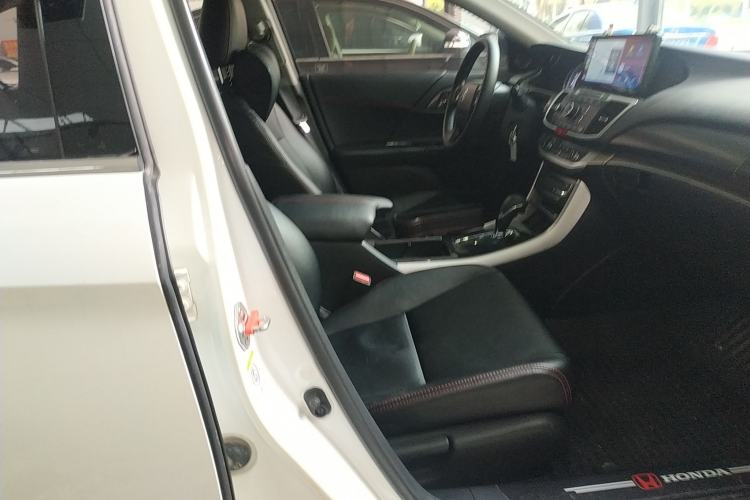 Used Honda Accord 2015 2.0L LX Comfort Edition Right Front Seat