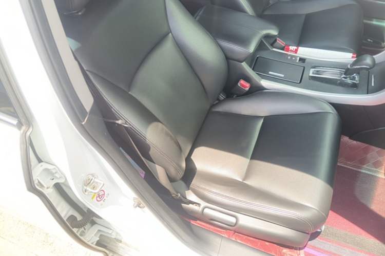 Used Honda Accord 2015 2.0L LX Comfort Edition Right Front Seat