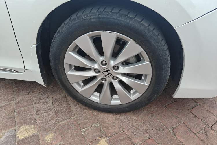 Used Honda Accord 2015 2.4L EX Luxury Edition Right Front Wheel Hub