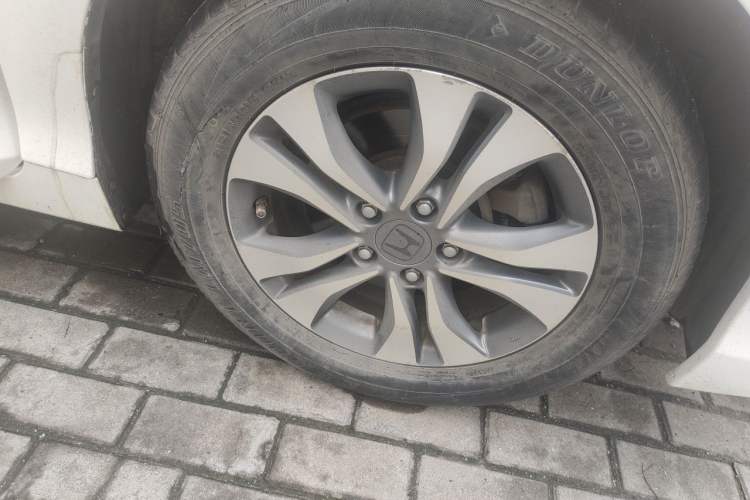 Used Honda Accord 2015 2.0L LX Comfort Edition Right Front Wheel Hub