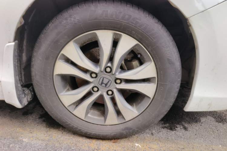 Used Honda Accord 2015 2.0L EX Luxury Edition Right Front Wheel Hub