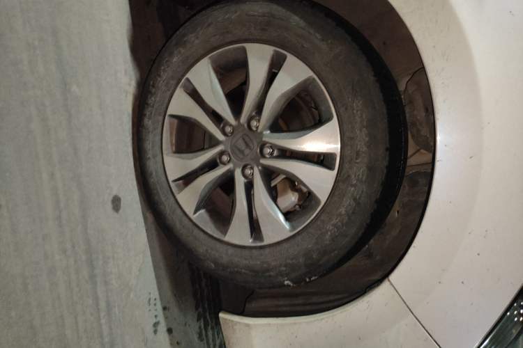 Used Honda Accord 2015 2.0L LX Comfort Edition Right Front Wheel Hub