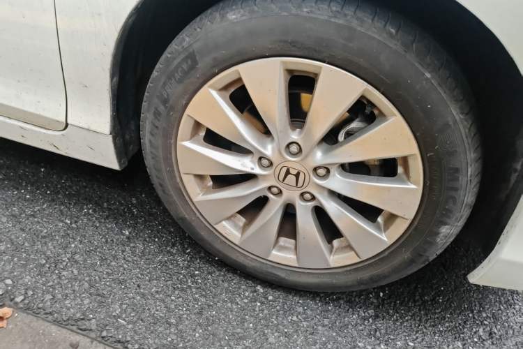 Used Honda Accord 2015 2.4L EX Luxury Edition Right Front Wheel Hub