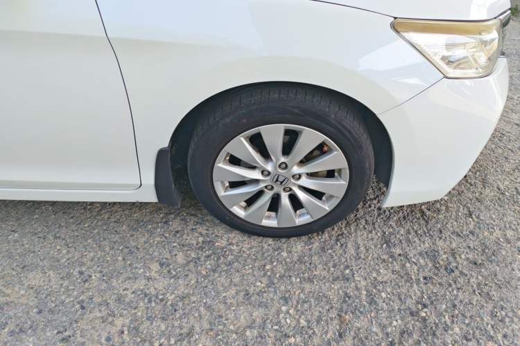 Used Honda Accord 2015 2.4L EX Luxury Edition Right Front Wheel Hub