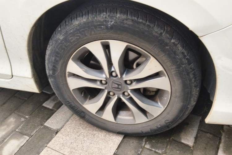 Used Honda Accord 2015 2.0L LX Comfort Edition Right Front Wheel Hub