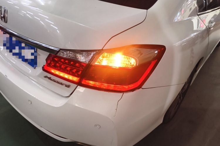 Used Honda Accord 2015 2.0L LX Comfort Edition Right Rear Taillight