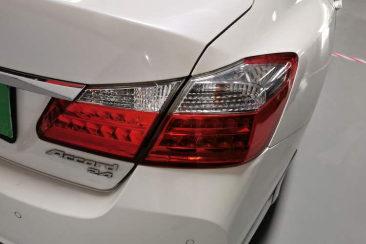 Used Honda Accord 2015 2.4L EX Luxury Edition Right Rear Taillight