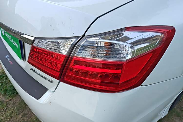 Used Honda Accord 2015 2.0L LX Comfort Edition Right Rear Taillight