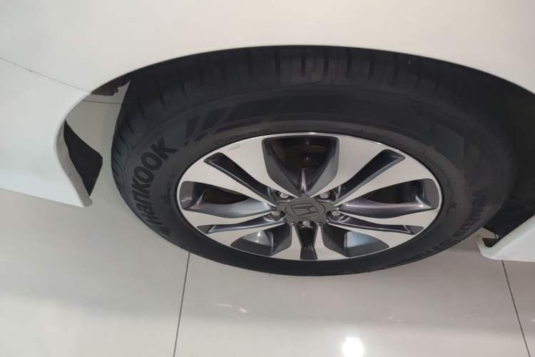 Used Honda Accord 2015 2.0L LXS Elite Edition Right Rear Wheel Hub