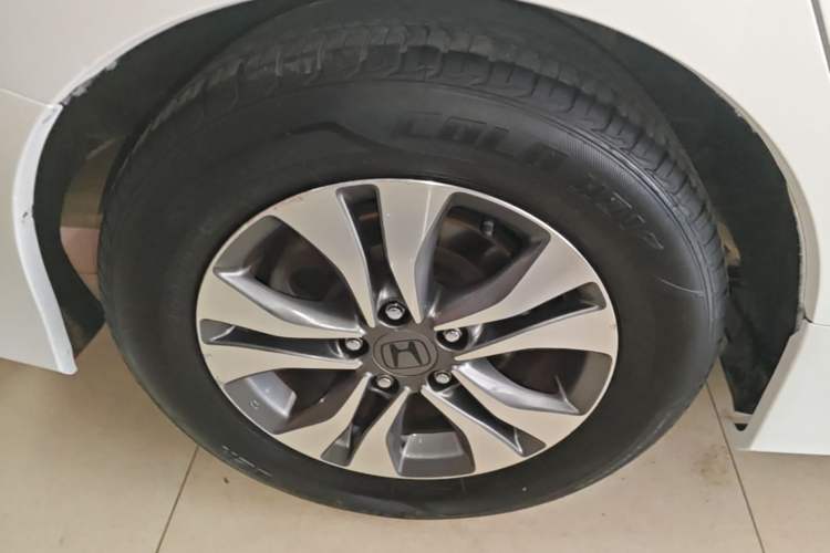 Used Honda Accord 2015 2.0L LX Comfort Edition Right Rear Wheel Hub