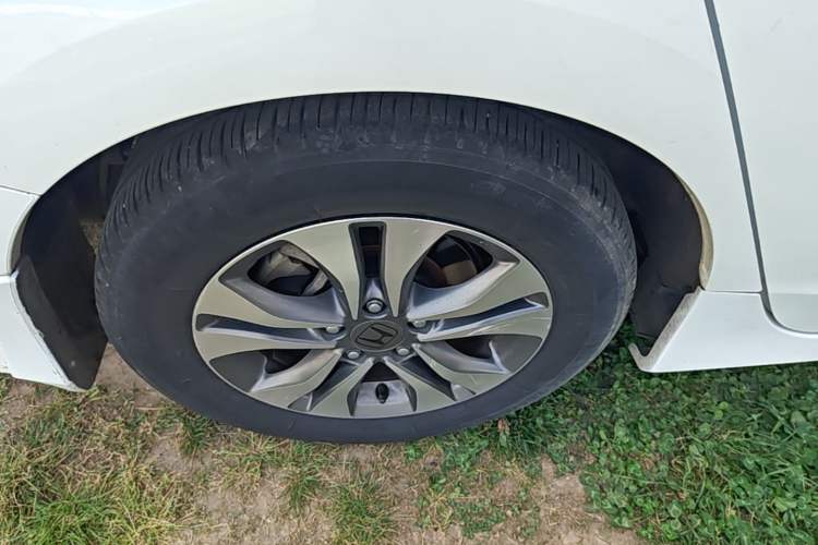 Used Honda Accord 2015 2.0L LX Comfort Edition Right Rear Wheel Hub