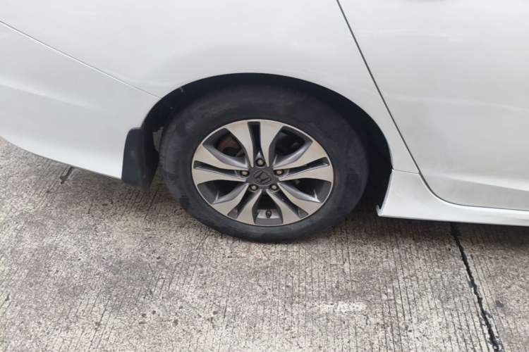 Used Honda Accord 2015 2.0L LX Comfort Edition Right Rear Wheel Hub
