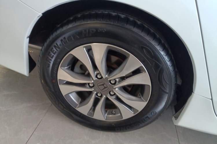 Used Honda Accord 2015 2.0L LX Comfort Edition Right Rear Wheel Hub
