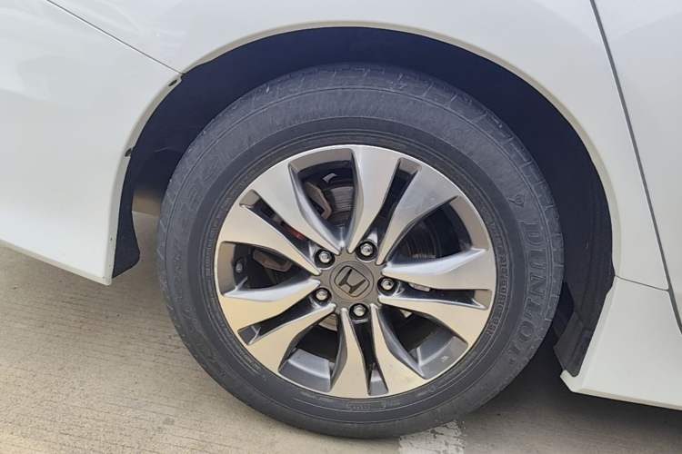 Used Honda Accord 2015 2.0L LX Comfort Edition Right Rear Wheel Hub