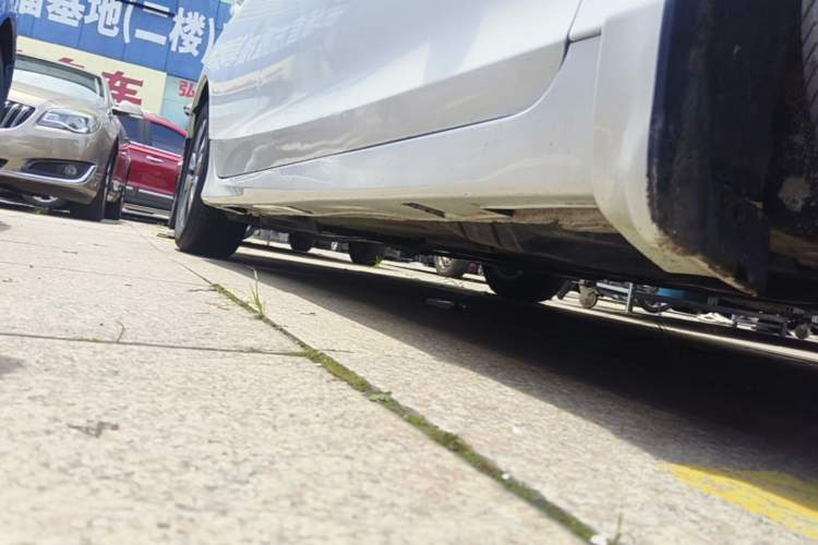 Used Honda Accord 2015 2.0L LX Comfort Edition Right Side Sill