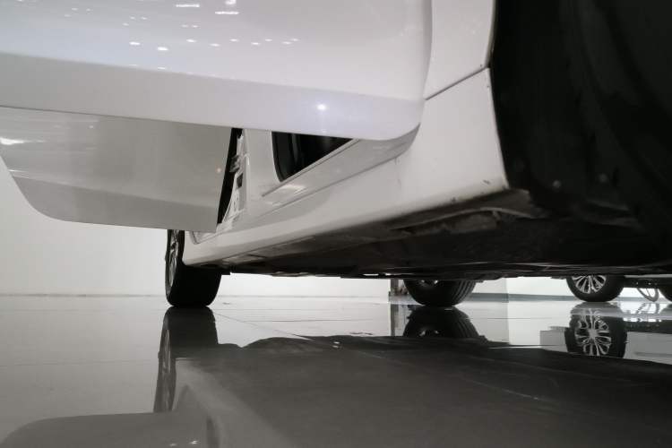 Used Honda Accord 2015 2.0L LX Comfort Edition Right Side Sill