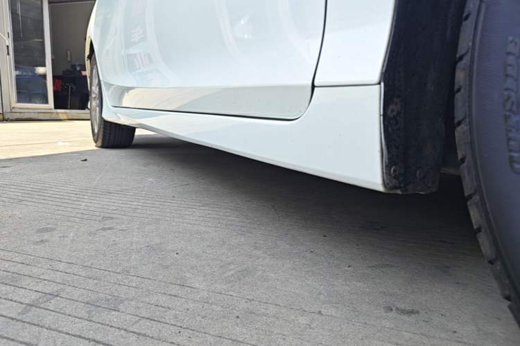 Used Honda Accord 2015 2.0L LX Comfort Edition Right Side Sill