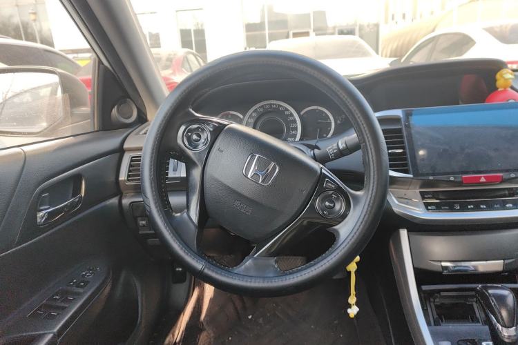 Used Honda Accord 2015 2.0L EX Luxury Edition Steering Wheel