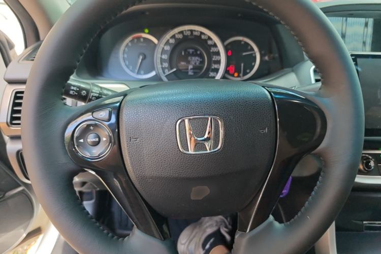 Used Honda Accord 2015 2.0L LX Comfort Edition Steering Wheel