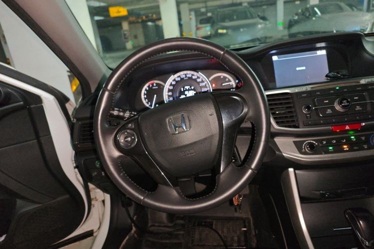 Used Honda Accord 2015 2.0L LXS Elite Edition Steering Wheel