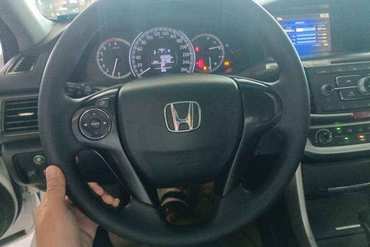 Used Honda Accord 2015 2.0L LX Comfort Edition Steering Wheel