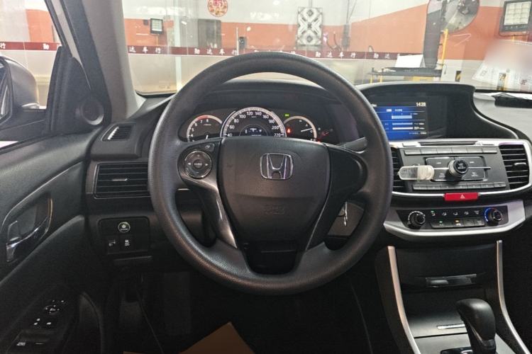 Used Honda Accord 2015 2.0L LX Comfort Edition Steering Wheel