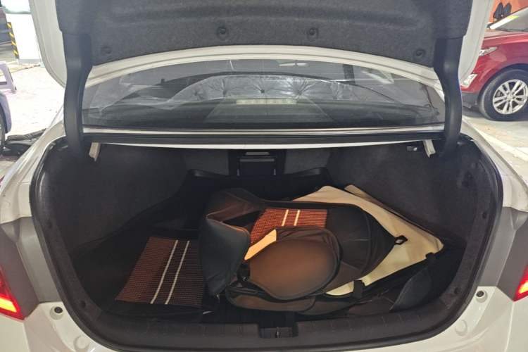 Used Honda Accord 2015 2.0L LX Comfort Edition Trunk